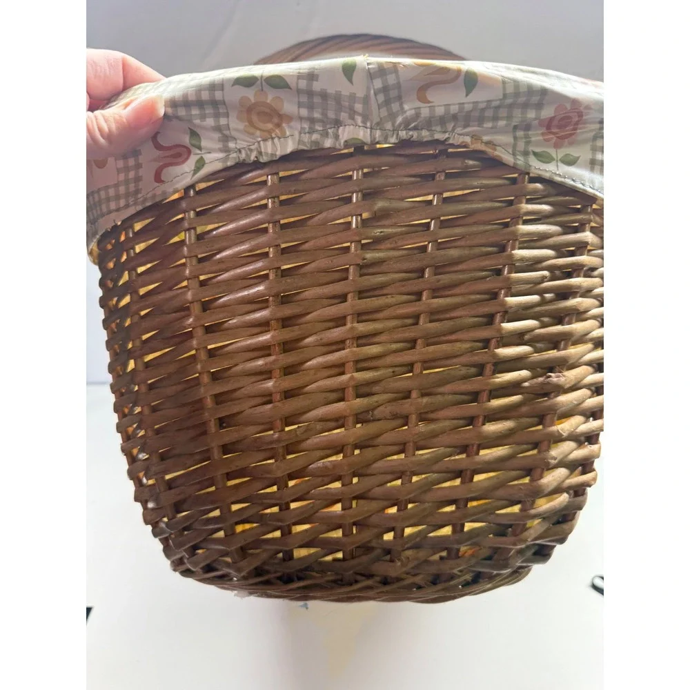 Vintage Wicker Picnic Basket Retro Floral Gingham Liner Cottagecore Boho Decor